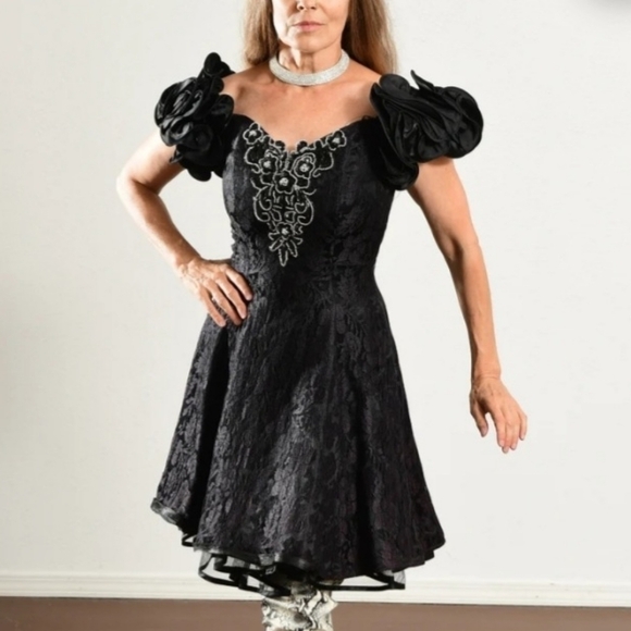 Betsy & Adam Black Sequin Short Puff sleeve Tulle Prom Cocktail Dress Sz 13 VTG - Picture 1 of 16